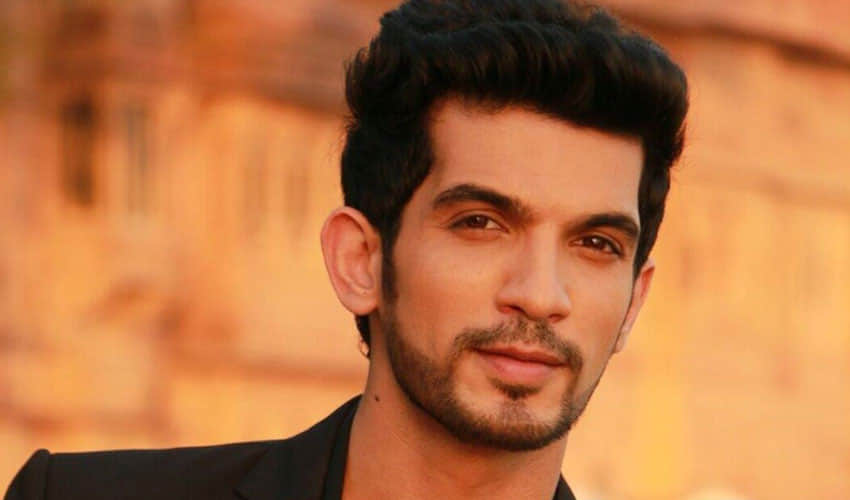 Arjun Bijlani wife Neha Swami tested COVID-19 positive Actor Tweets