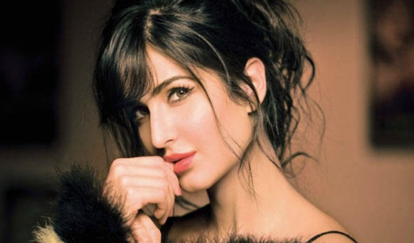 katrina kaif has not leave her manager reshma shetty for salman khan