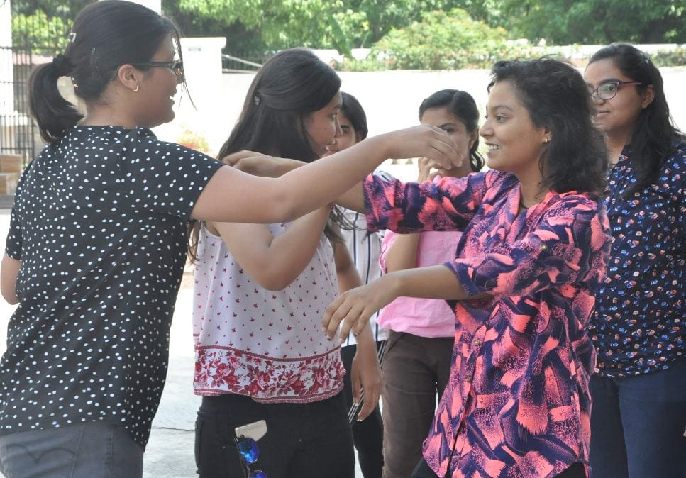 cbse 10th result 2017 girls good performance 