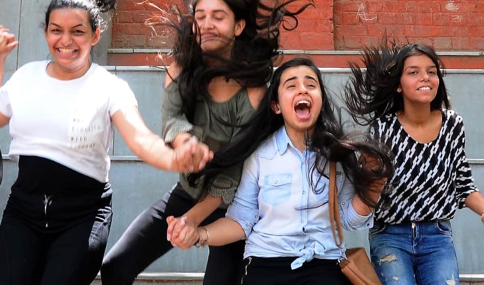 CBSE 10th 2017 result passing students celebration