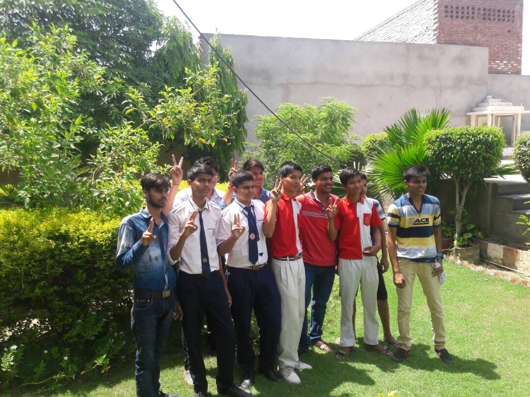 cbse tenth class result in agra made student happy