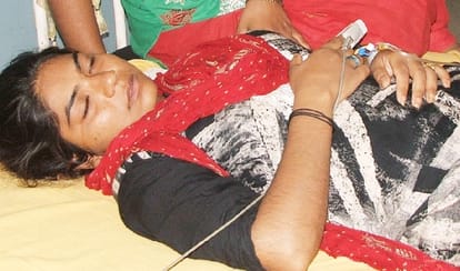 students faint sitting on dharna for school upgradation in faridabad 