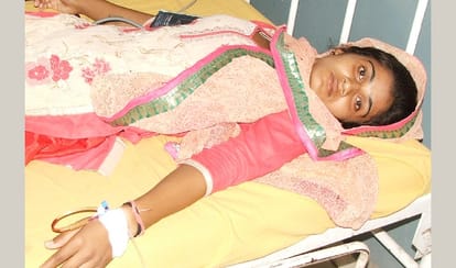 students faint sitting on dharna for school upgradation in faridabad 