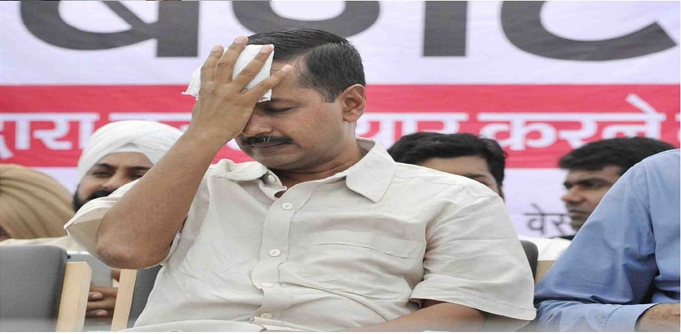 CM arvind kejriwal gets life threat call, police detained constable