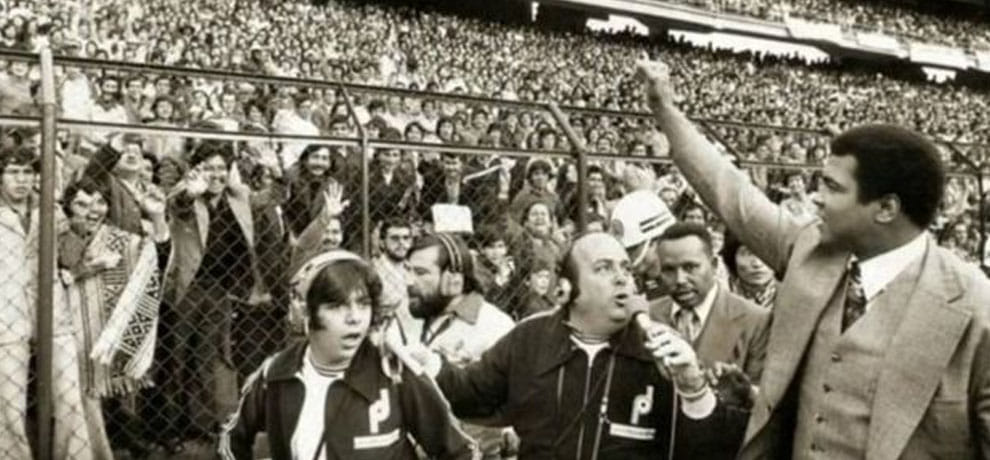 know the real story of world famous boxer muhammad ali becoming a Muslim