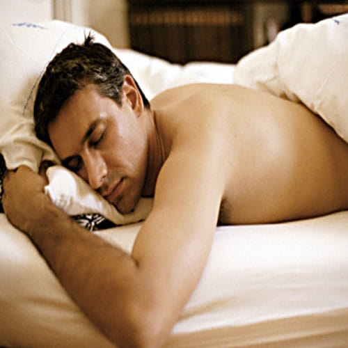 These 5 sleeping habits will steal your skin glow