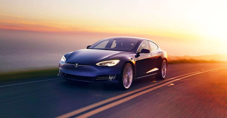 Anand Mahindra invites tesla CEO Elon Musk to make EVs in India