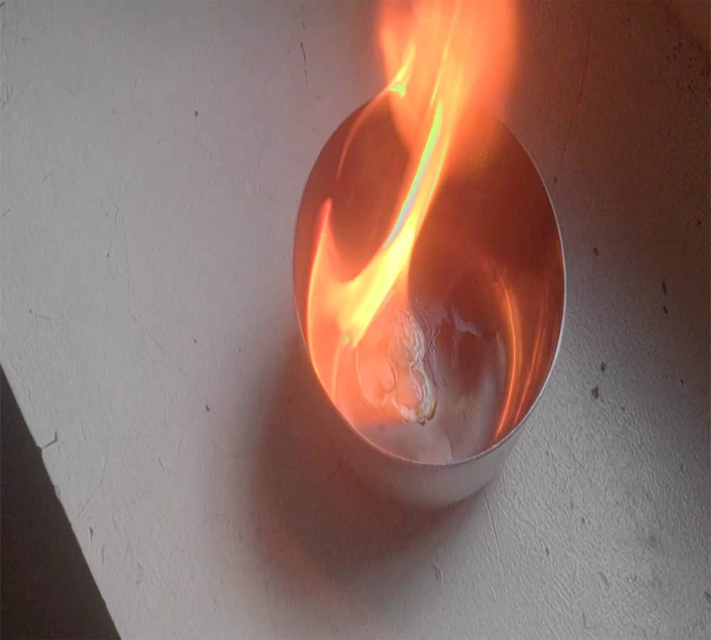 camphor can solve your money problem and vaastu dosh