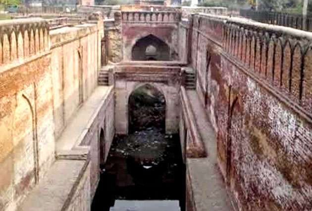 india's haunted place bawri of rohtak