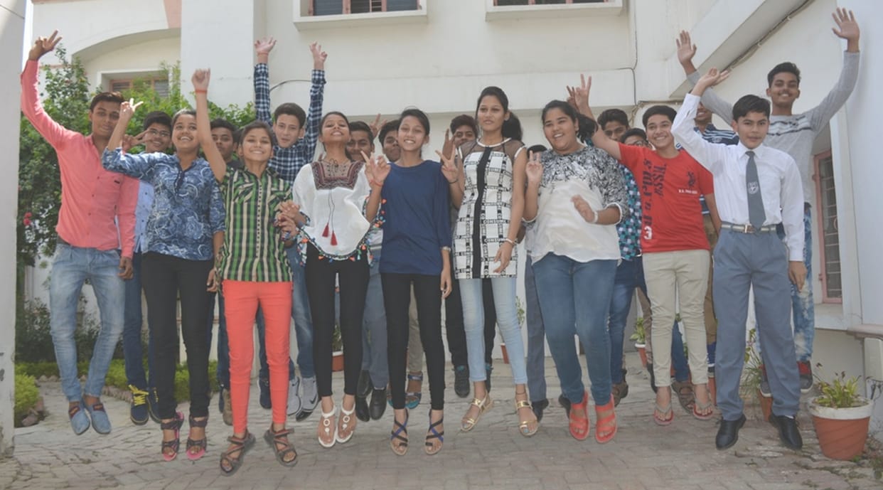 up board result 2017 varanasi topper