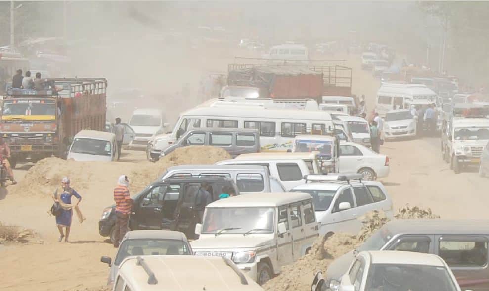 photos of traffic jam on Delhi Haridwar National Highway