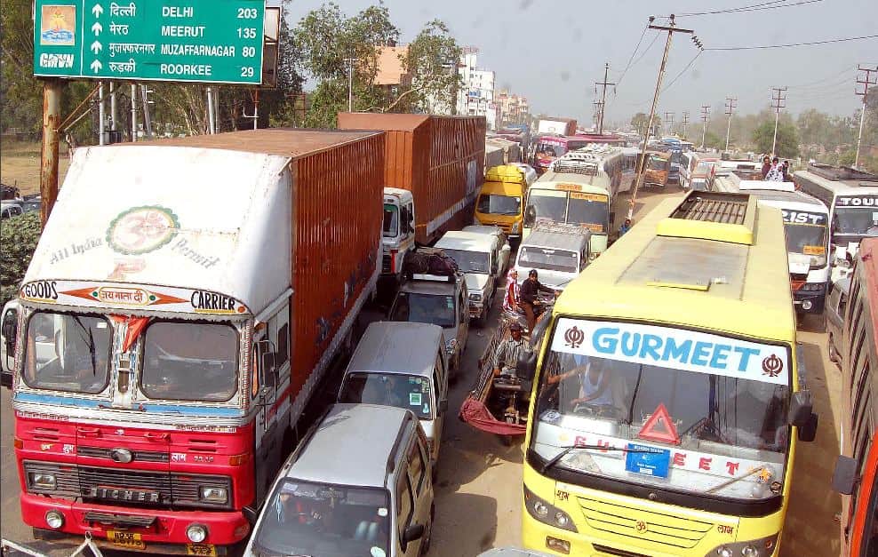 photos of traffic jam on Delhi Haridwar National Highway