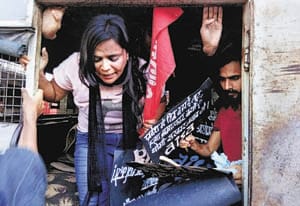 March arrested against CM, arrested 14 activists of AISA