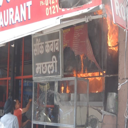 The devastating fire in the Karnail Hotel, view Photos