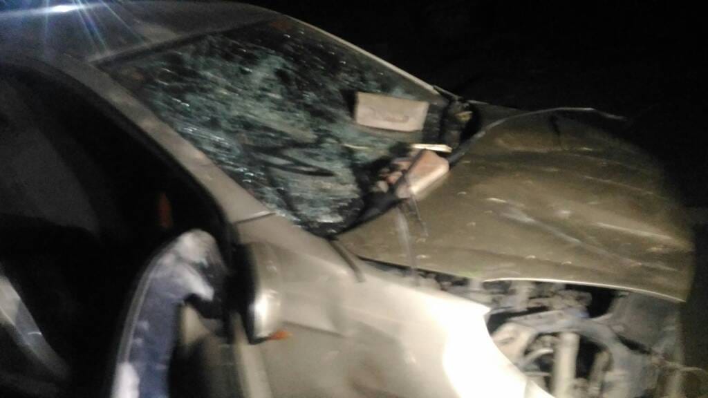 in agra mob get angry on protecting the criminals by police