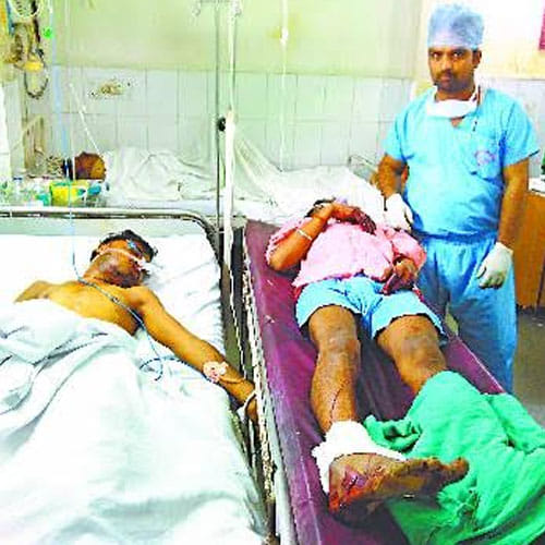 images of bareilly bus accident in which bus and truck collapse and around 22 dies