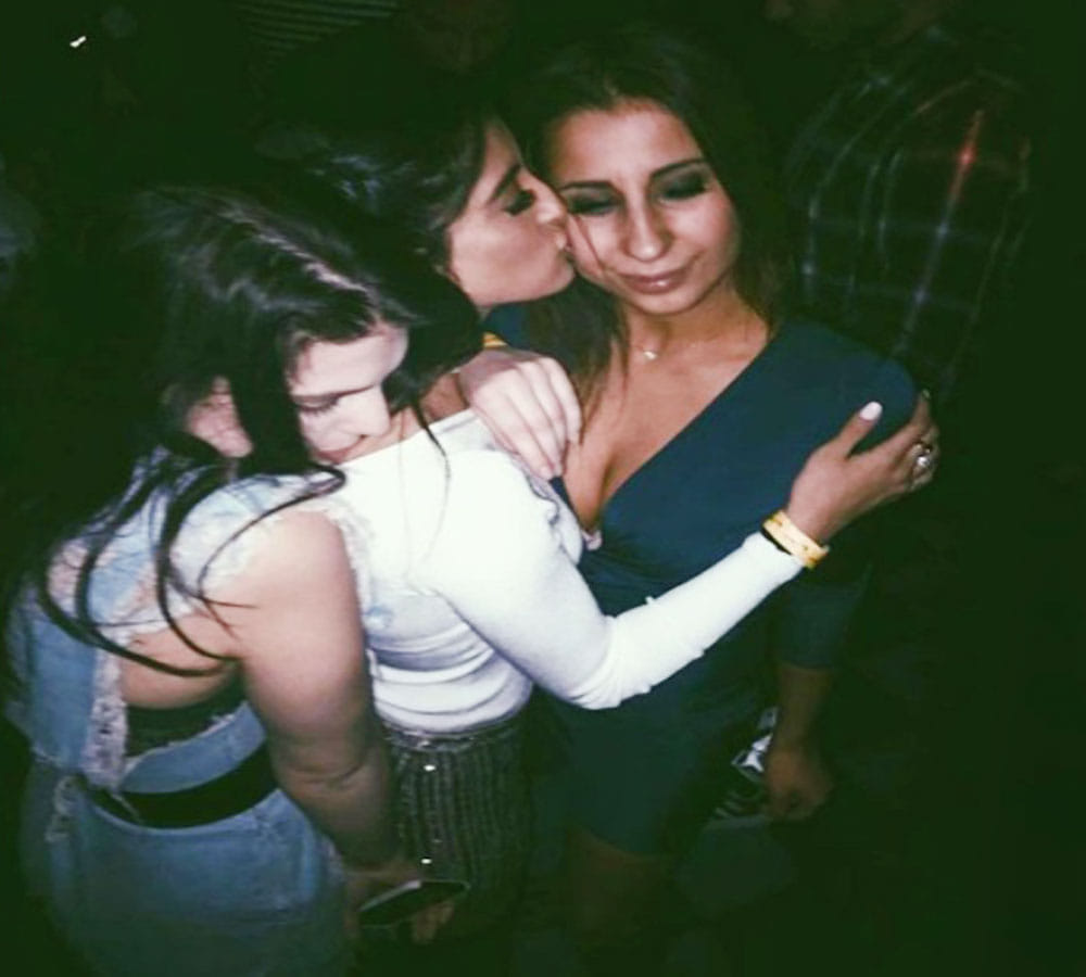 Amitabh Bachchan Granddaughter Navya Naveli Nanda Picture Wearing Bikini Is Going Viral