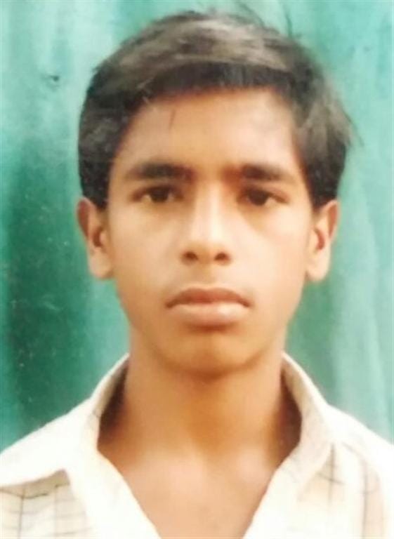 hathras, teenager dies in Ganga