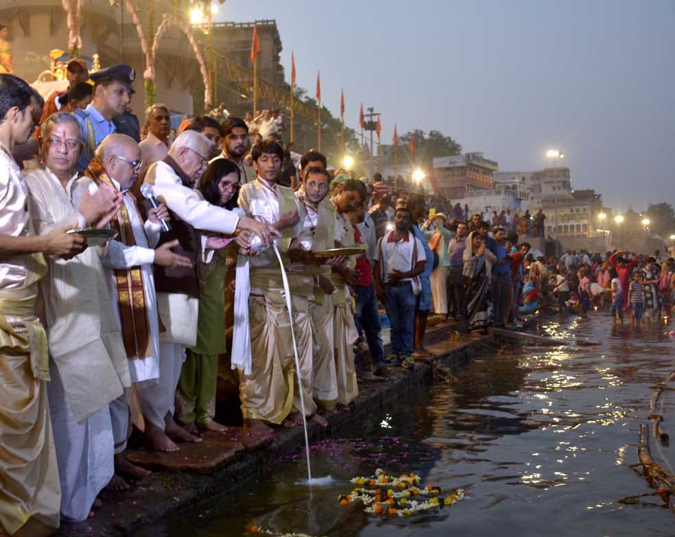 see the photos of ganga dussehra varanasi
