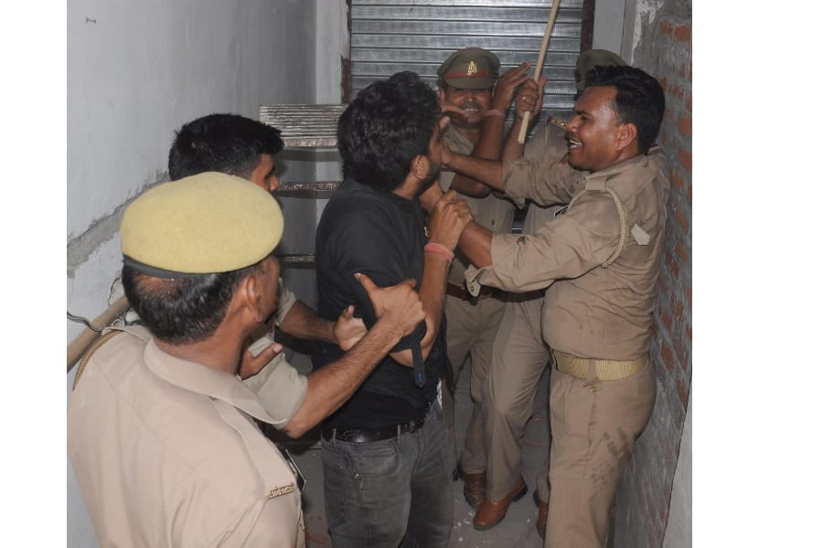 attack on LDA team police lathicharge.