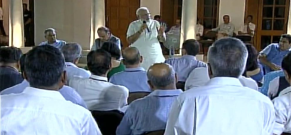 PM held an informal meeting with secretaries of ministries of govt
