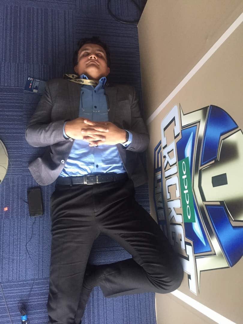 Sehwag share Ganguly and Warne Sleeping pics on twitter