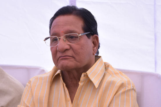 former minister shanti dhariwal asked agriculture minister prabhulal saini to resign 