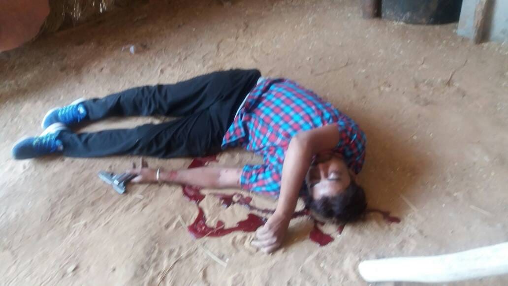 Seeing the siege of police, the anonymous crook shot himself of suicide in dausa