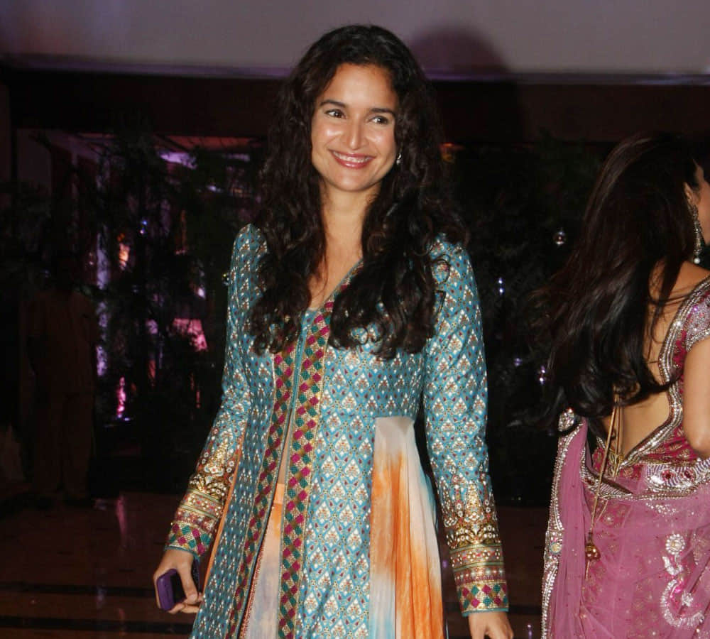 sushma reddy sister of sameera reddy worked with shahid kapoor and kareena kapoor in chup chup ke