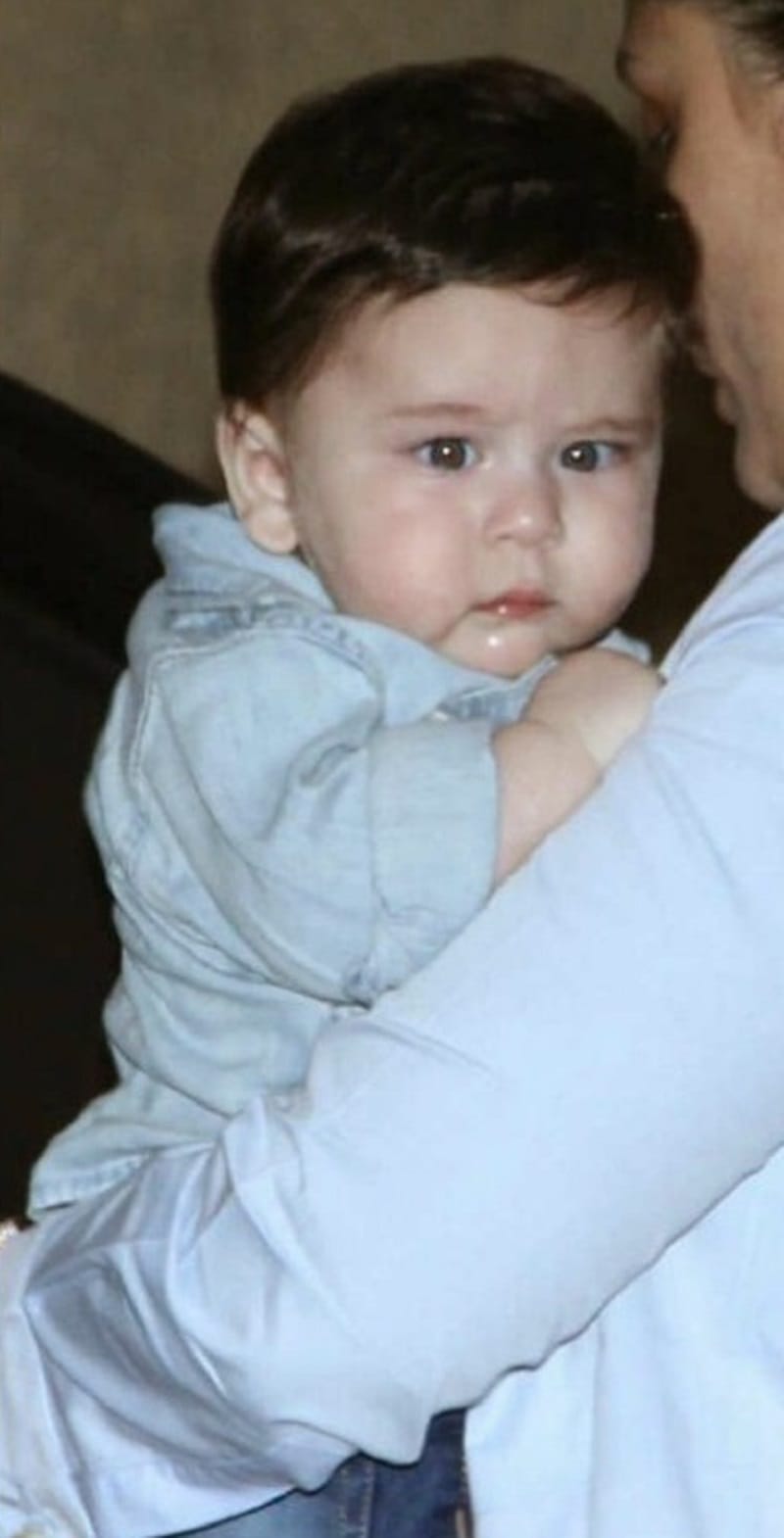 latest photo of kareena kapoor khan son taimur ali khan 