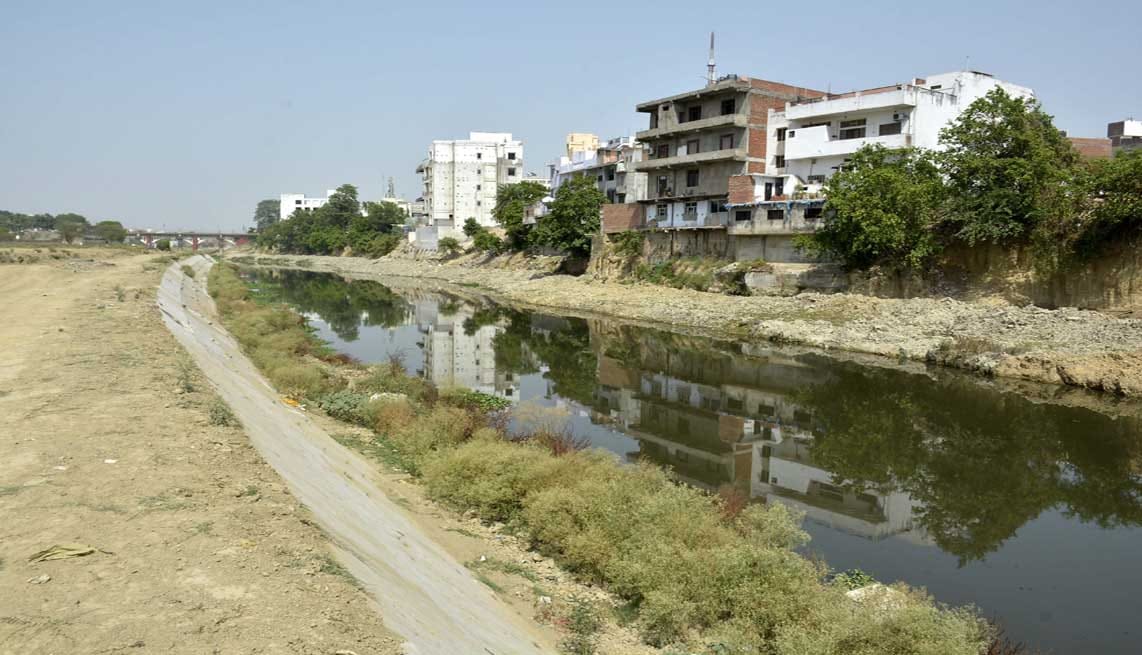 know the all story of varuna river encroachment
