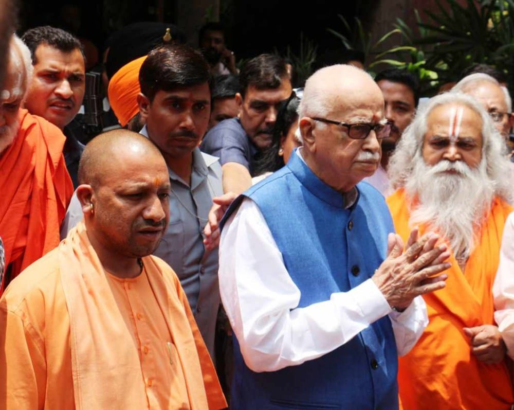Lal krishna advani will visit varanasi for dev deepawali