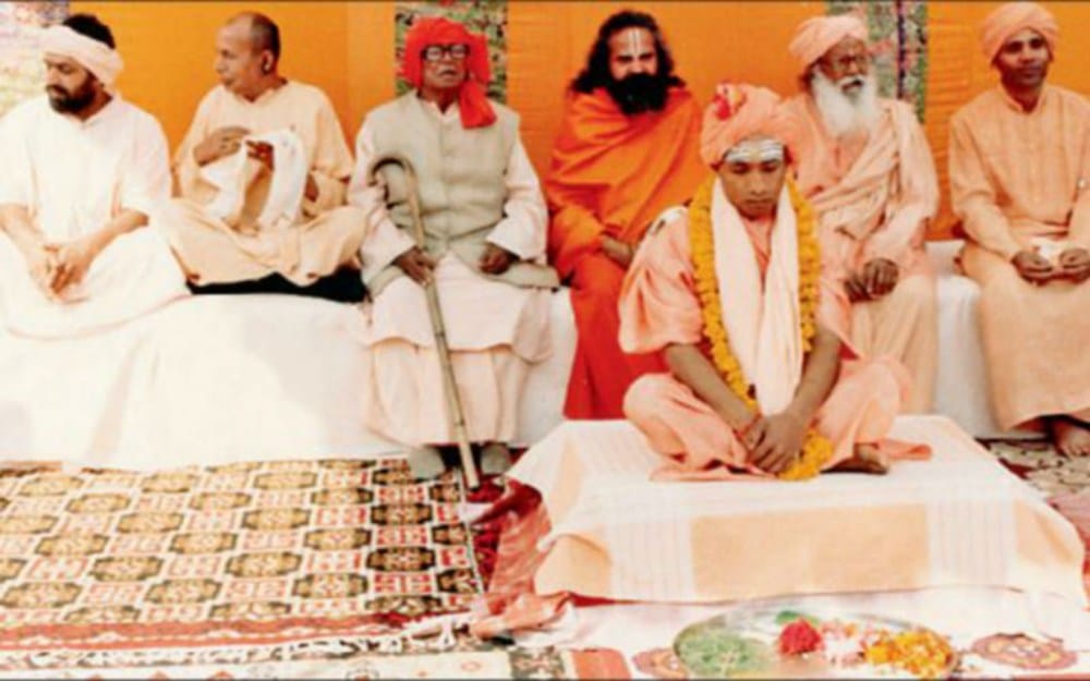 Yogi Adityanath birthday Special  when the Yogi reached the shaking of the crowd, everything change