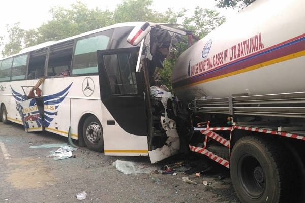 Two people died in road accident near nawashehar punjab