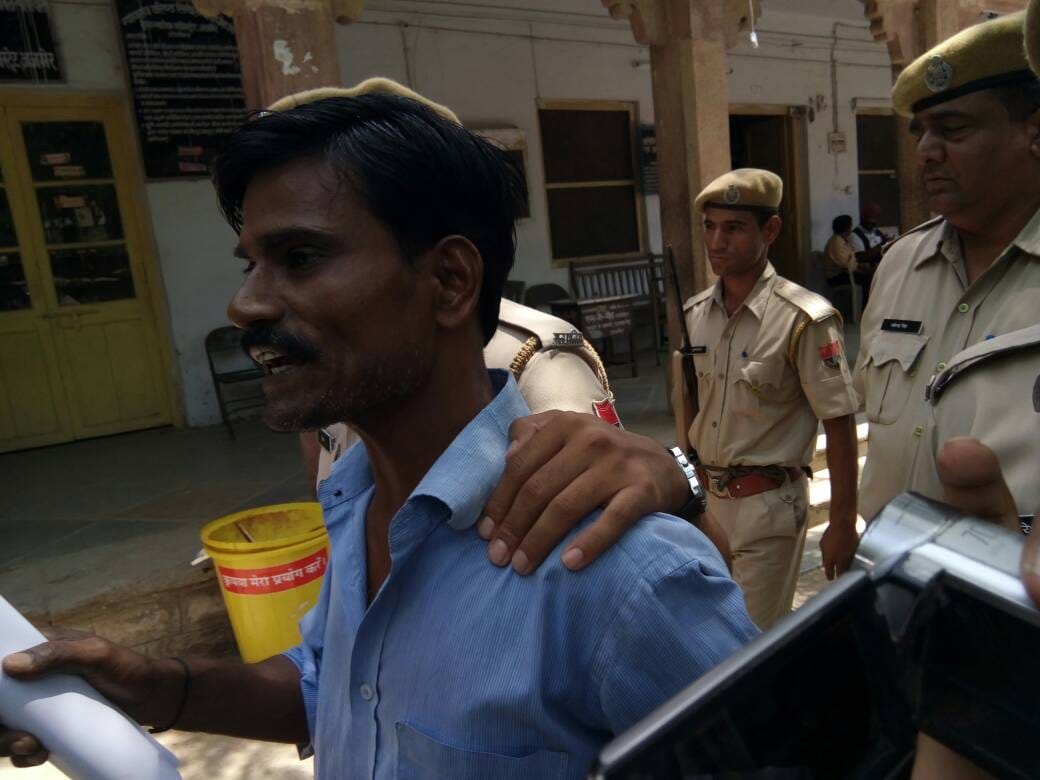 Punishment for poison and cash for jewelery robbery in train in ajmer