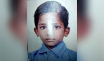 kid locked in a car and died due suffocation in delhi