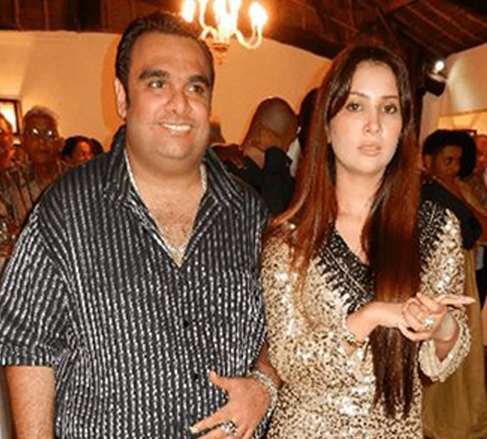 Actress Kim sharma Completed Her Divorce Proceedings !