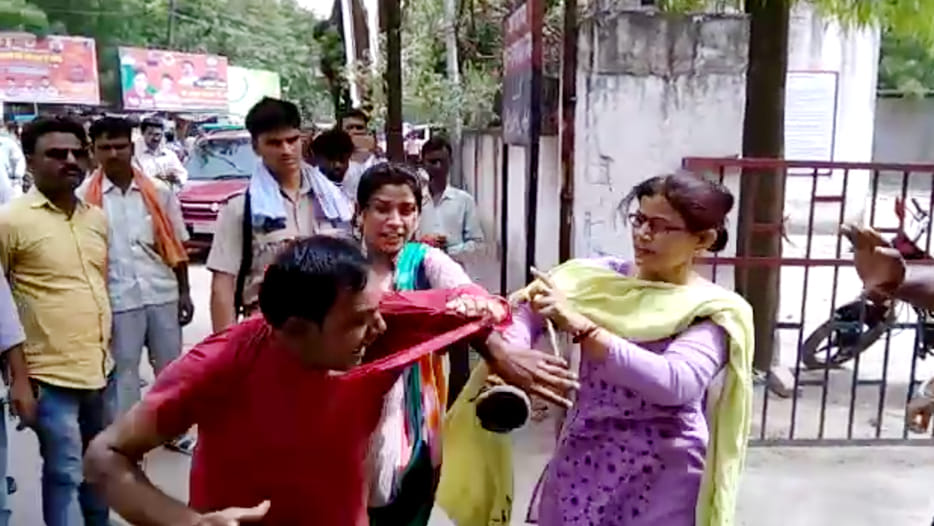 rioting in unnao police station