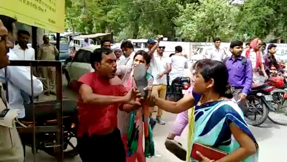 rioting in unnao police station