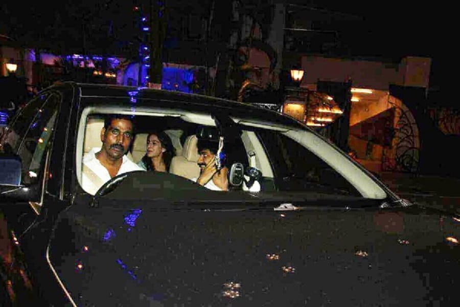 saif ali khan daughter sara ali khan spotted with harshvardhan kapoor 