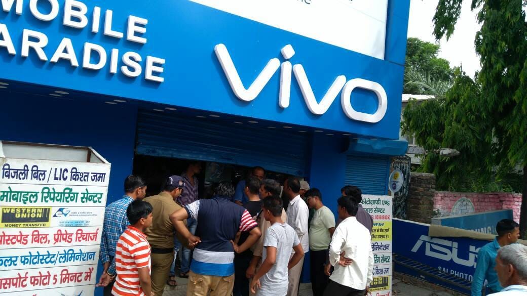 theft in mobile shop at rishikesh