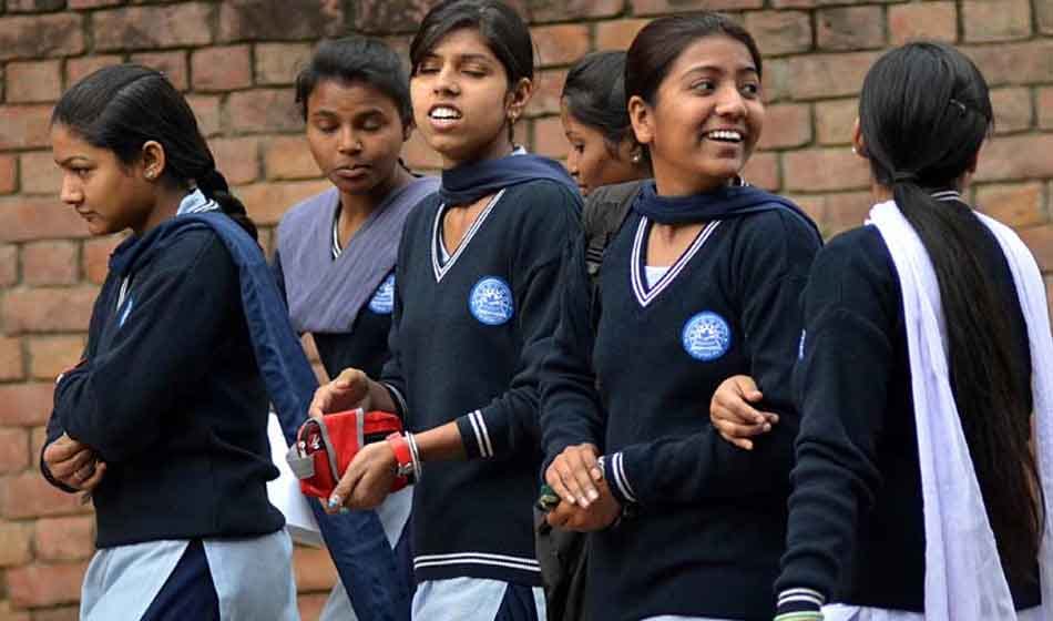  yogi goverment will give ten thousand rupee help every girl who passed tenth 