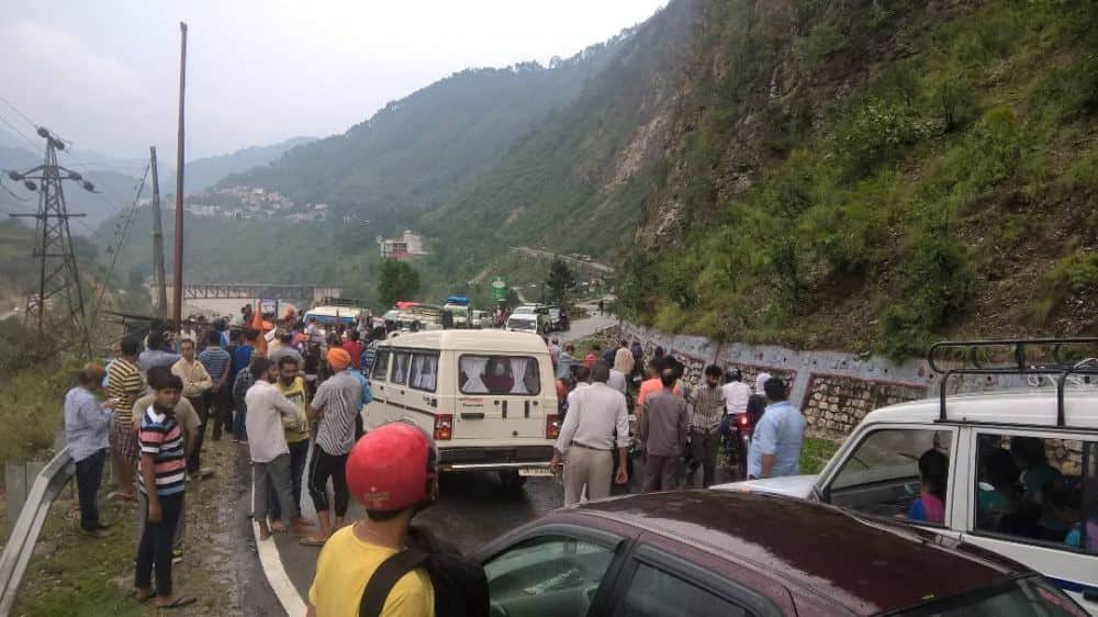  highway blocked due to heavy rain in uttarakhand 