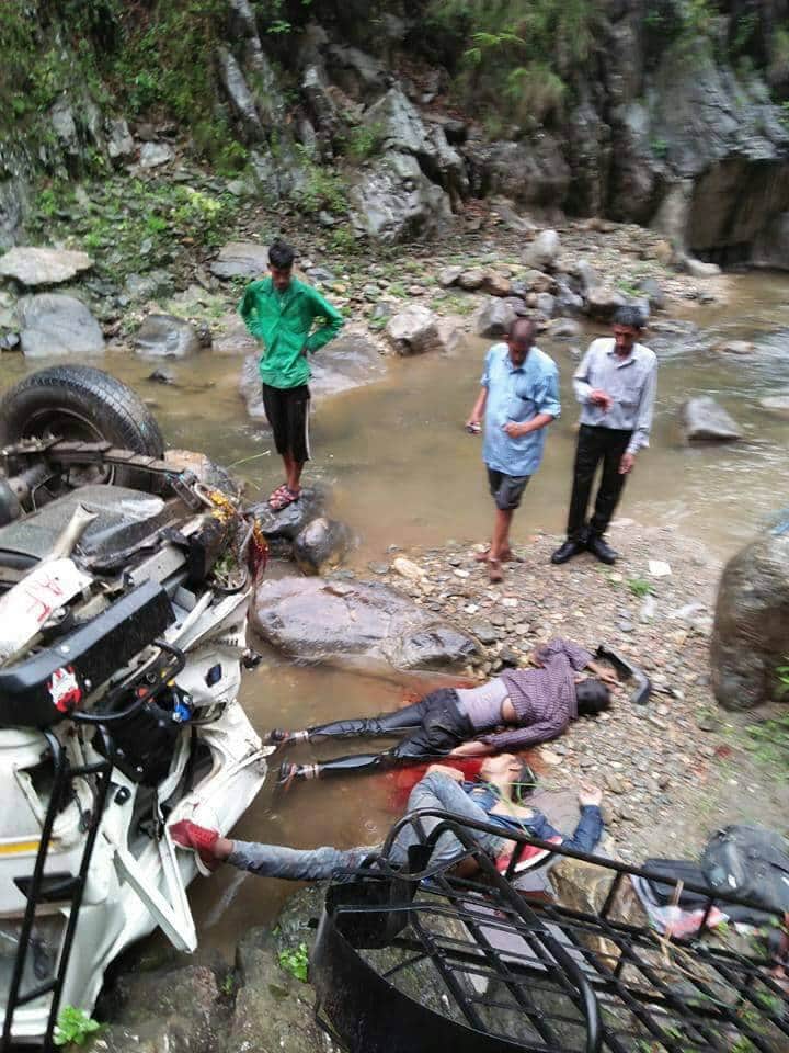 max vehicle fell into vedani river