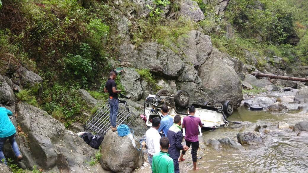 max vehicle fell into vedani river