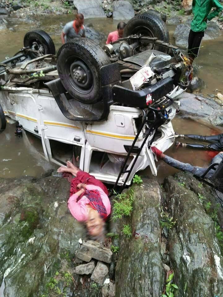 max vehicle fell into vedani river