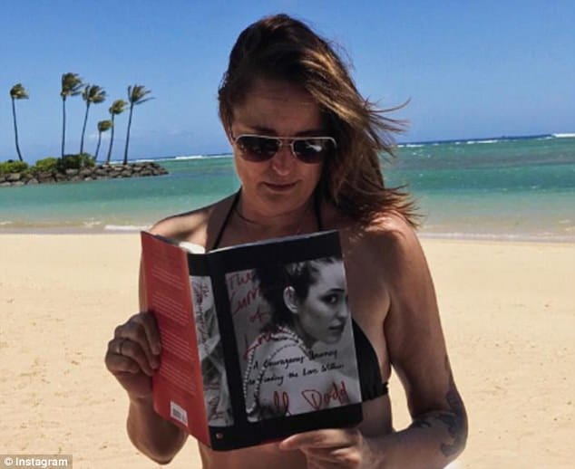 Saudi billionaire arms dealer Adnan Khashoggi lifestyle's importance points