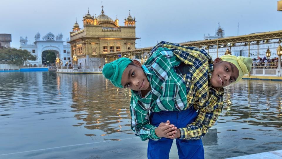 miracle of god, Conjoined twins Sohna Mohna at Pingalwara punjab