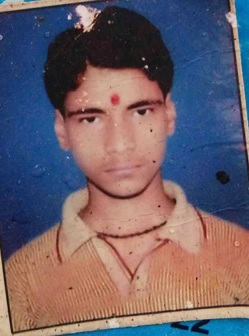 dead body of worshipman in varanasi