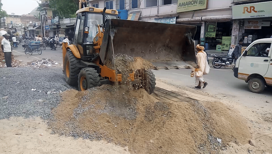 alwar sdm showed strict action against encroachment on roads 